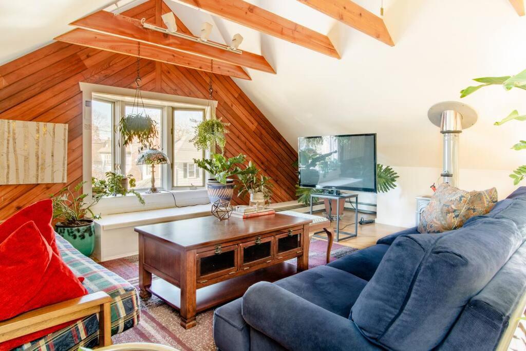 Urban Oasis In Hope Village Providence Bagian luar foto