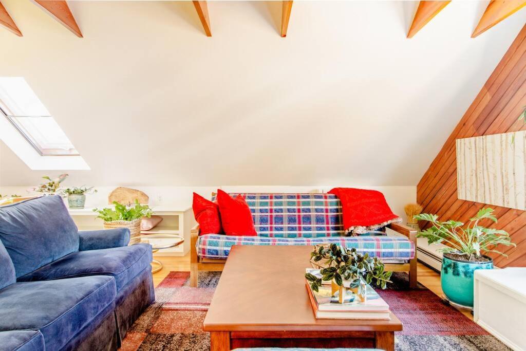 Urban Oasis In Hope Village Providence Bagian luar foto