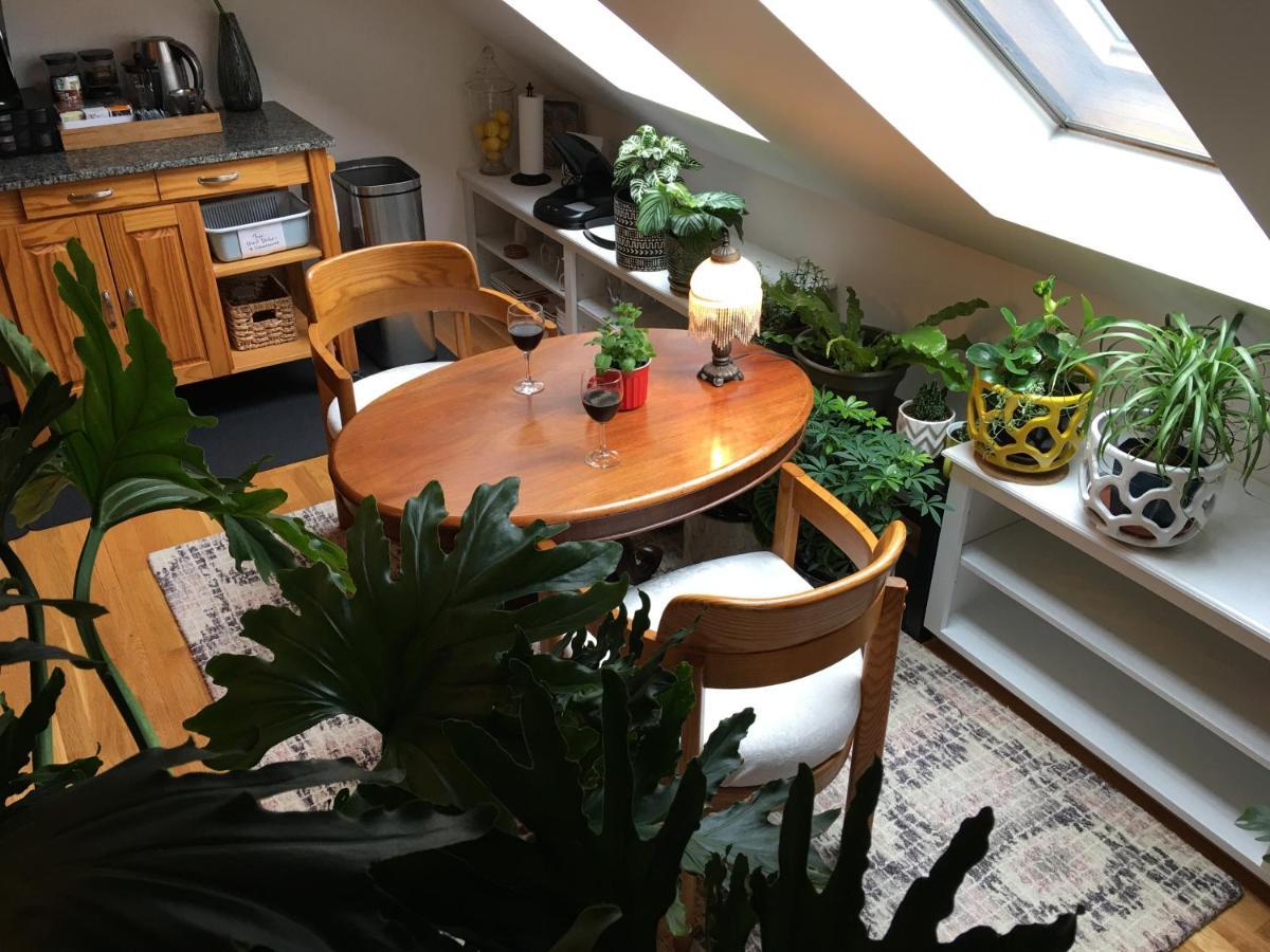 Urban Oasis In Hope Village Providence Bagian luar foto